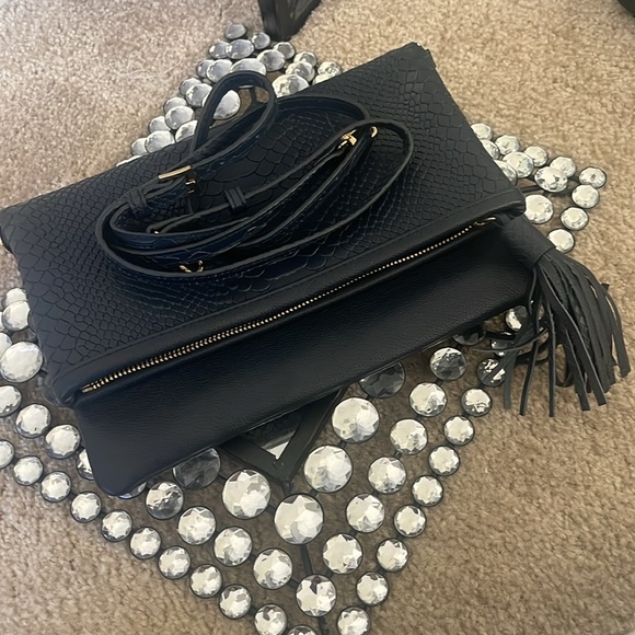 Genuine leather blue colored over the shoulder bag and laptop case. - Picture 3 of 3